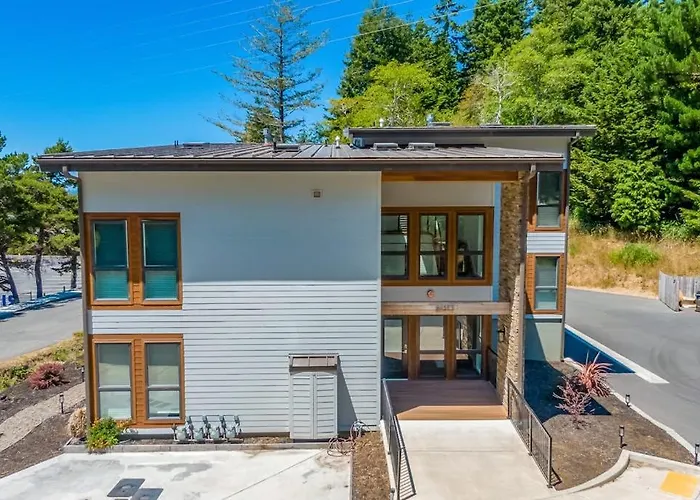 Dog-Friendly Home Near The Ocean With Fireplaces Grill Balcony & Deck