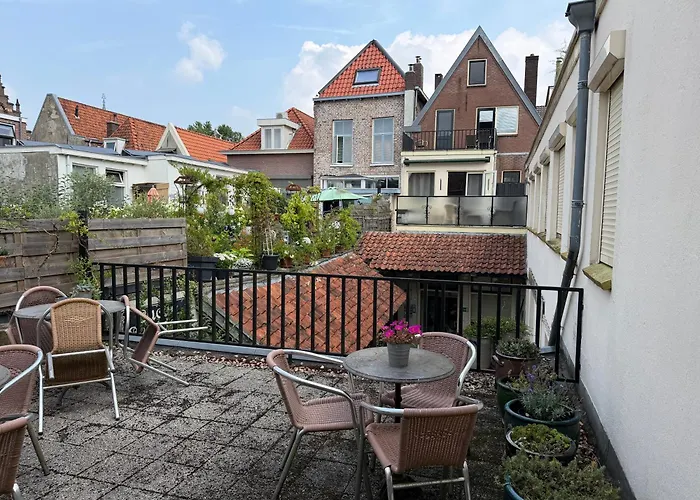 Hanzestadslogement De Leeuw In Het Centrum