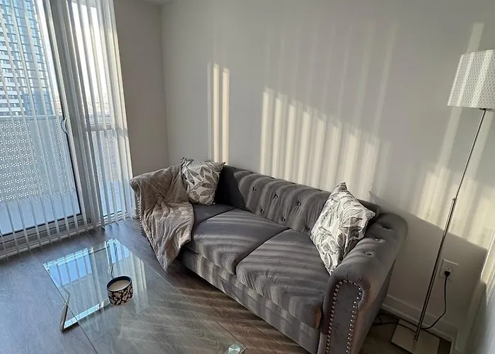 Executive Style New 1 Bed 1 Bathroom Condo In Vaughan