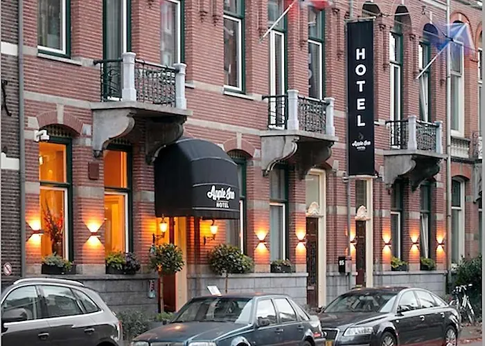 Сity center hotels Apple Inn