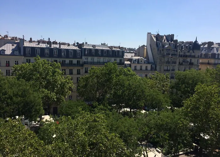 Fully Renovated Bright Studio With High View