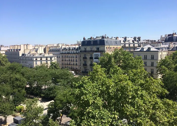 Fully Renovated Bright Studio With High View