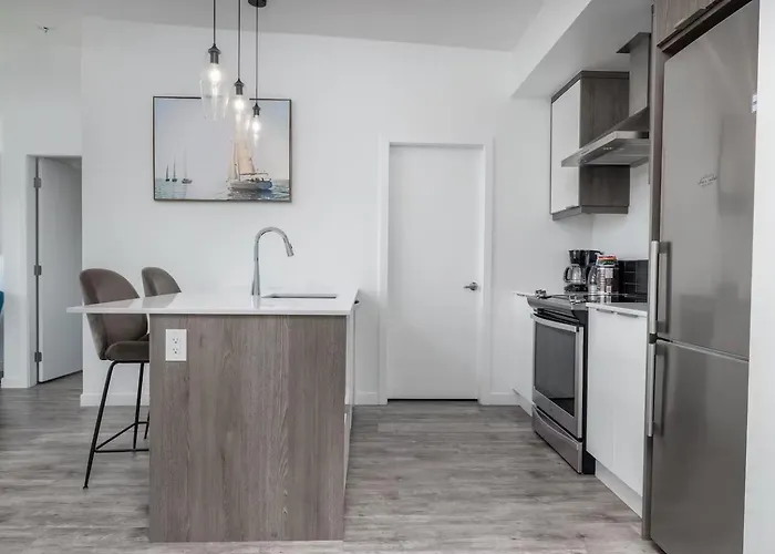 180 Mt View Huge Balcony 2Br 3Beds 2Bath 2Parkings Penthouse
