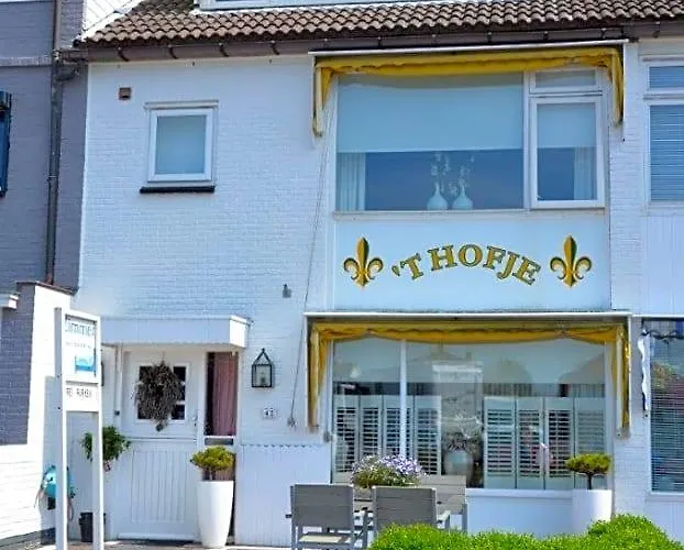 Pension 't hofje 350 meter van het strand