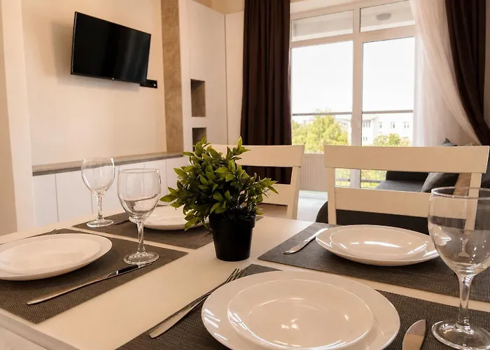 Oasis, Charming 1Bd Apartment With Living Room