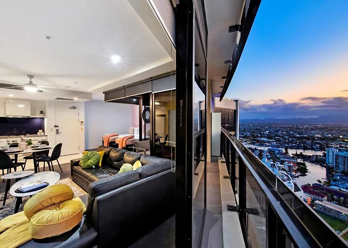 Circle On Cavill Apartments - Hosted By Wowstay
