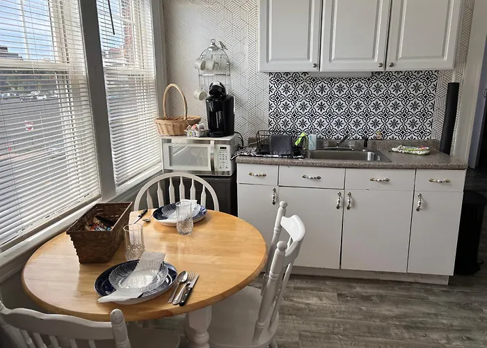 The Elizabeth Suite B2