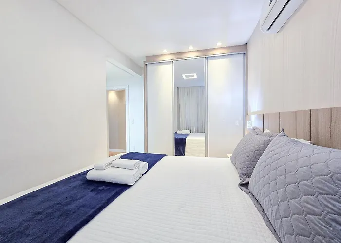 Apartamento 3 Suites Churrasqueira 2 Vagas Meia Praia