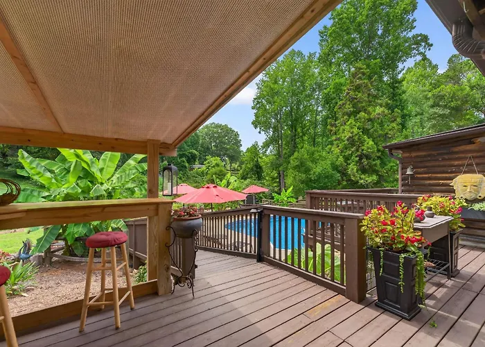 Hickory Cottage Unit W/ Pool & Fire Pit!