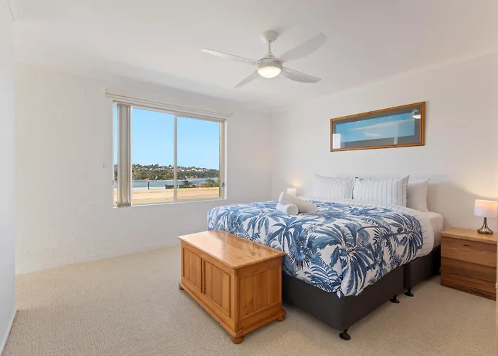 Baywatch Holiday Apartments