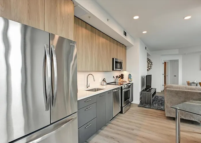 Global Luxury Suites At Town Center