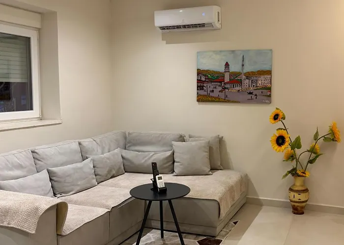 Casa Tirana