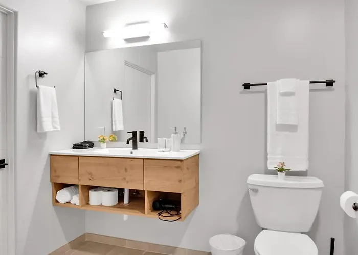 Modish 1Br - Bok, Near Blue Dome, Pets Allowed