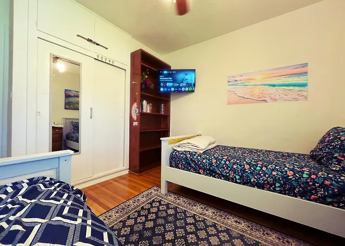 Cozy Beautiful Private Home In Prime Location