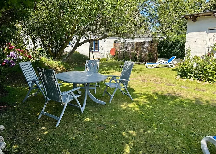 Duenennest Sylt - Privatgarten Mit Leuchtturmblick Im Herzen Von Hoernum