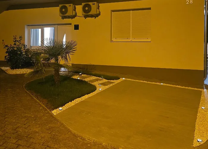 Studio 28