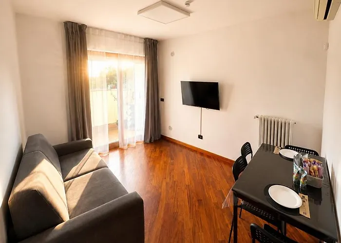 Del Console Apartment - Near Bari Airport & Station
