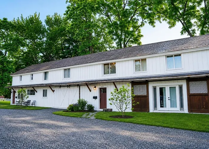 Historic Barn - 2 Bedroom Apartment Close To Legoland Ny
