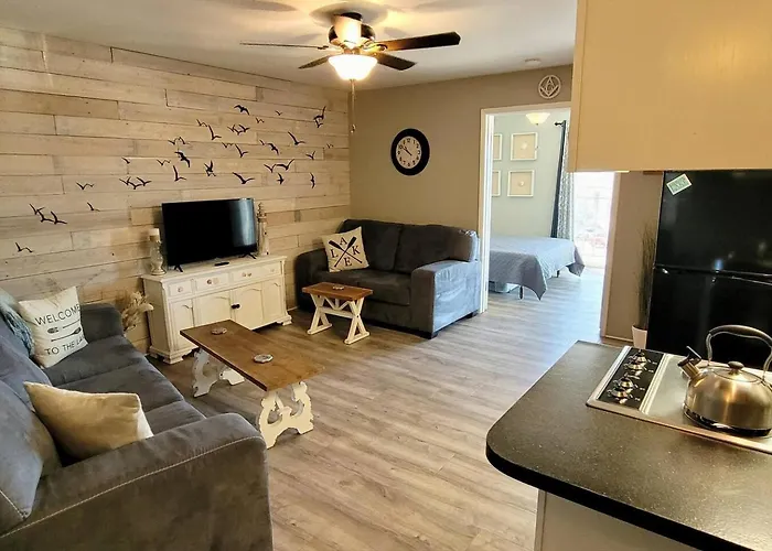 The Lake Nest Top Corner Unit With Pool, Bbq, Boat Parking