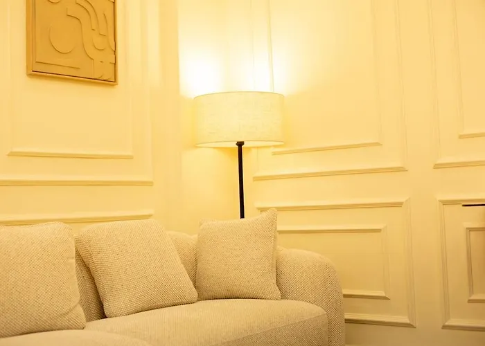 Royce Apartments