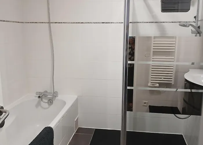 Pleasant, Quiet 3-Room Apartment,