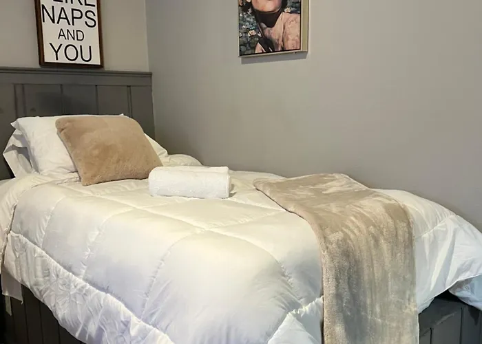 Ellie Kate'S Tiny Apartment Pets Welcome Close To Airport