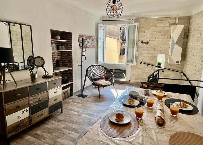 Le Loft De La Porte Sarrasine - Au Coeur Du Charmant Village De Fayence