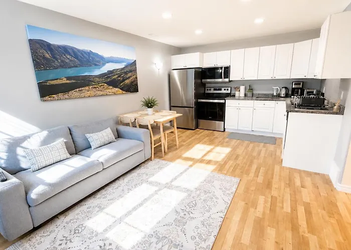 Bright & Cozy Private 1Br Suite