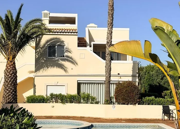 Casa Ventura Marinha Beach