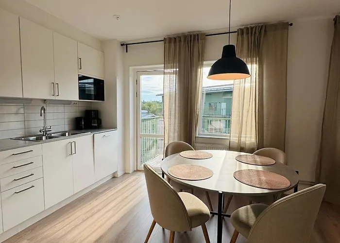 Nice 3-Bedroom Apartment In Vaesteras!