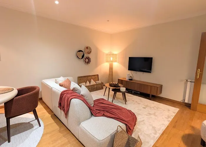 Elegant Metro Apartment Free Parking