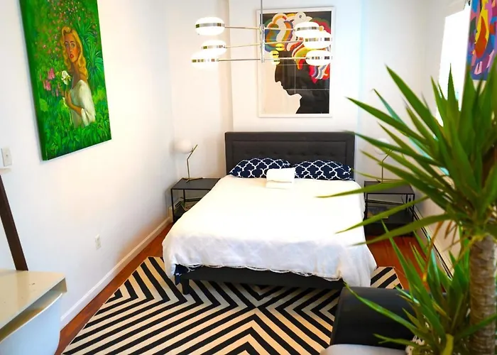 Manhattan Doorstep Retreat