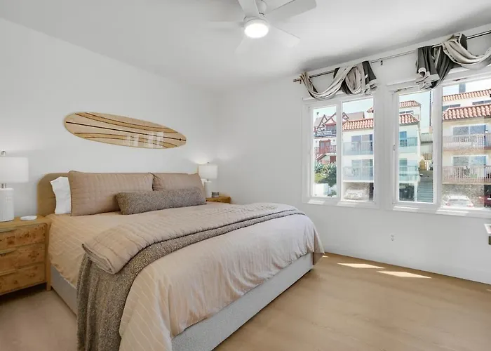 Beachside 1Br Escape - King Bed & Full Kitchen