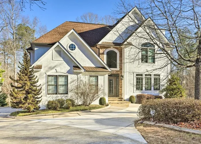 Peachtree City Apartment Near Lake Kedron