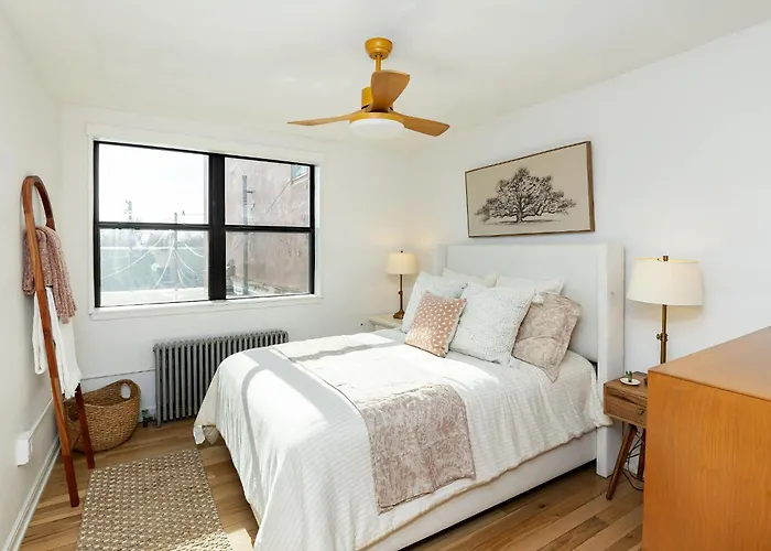 Spacious Story City Retreat Prime Location