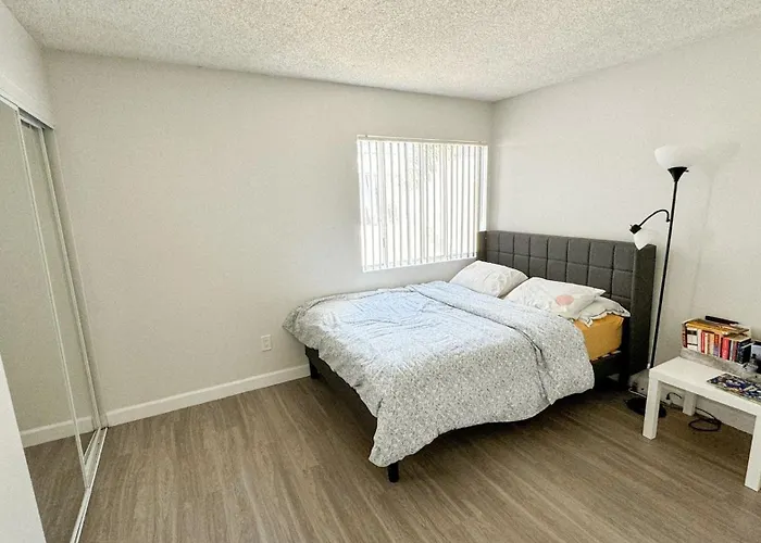 Redondo Beach 2 Bedroom Townhouse