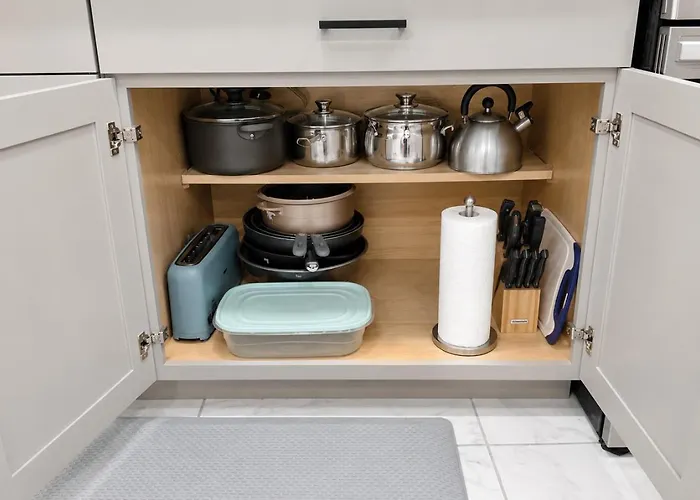Stylish 2Br Pet-Friendly Suite Near Islip Airport!