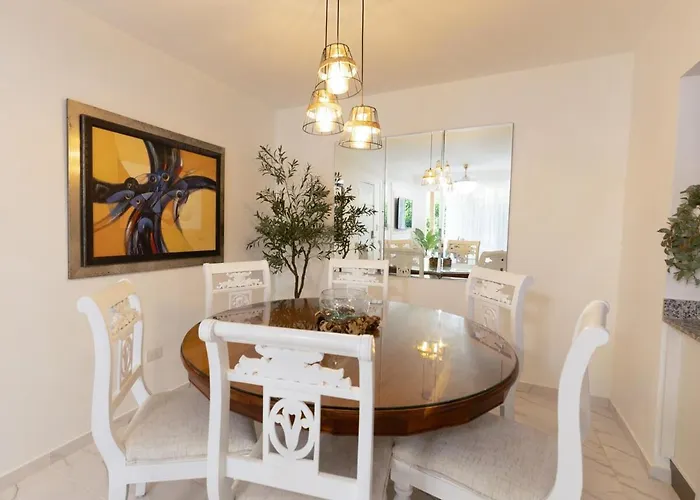 3 Bedroom Apartment Terrace And Pool Relaxation