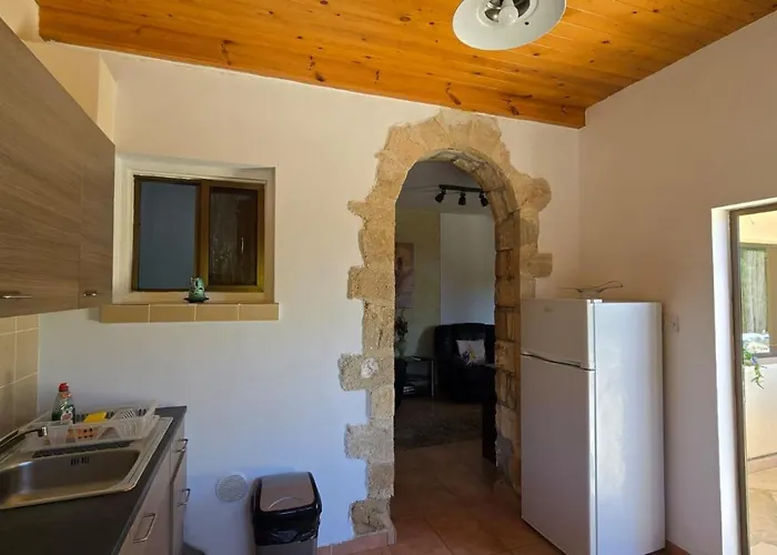 Secluded Garden Studio
