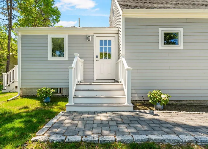 South Yarmouth Retreat Near Beaches & Dining