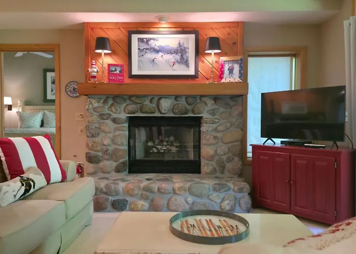 2Br Ski-In/Ski-Out Condo With Fireplace, Patio, And Full Kitchen