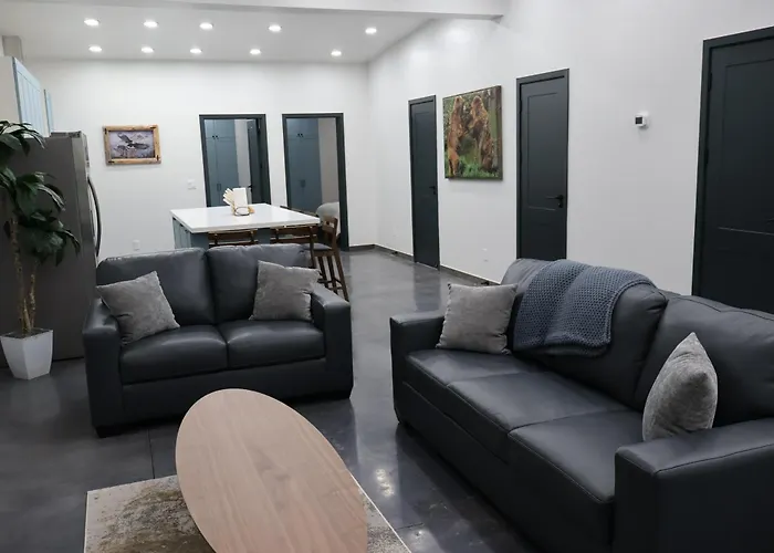 Glacier Luxury Retreat Montana Sky Apartment 2