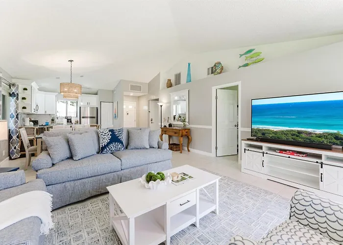 Upscale 2Br Townhome Golf, Pools & Lake Views