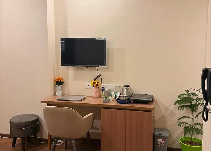 Comfy Stay At Itc Omaxe Greater Noida Alpha 2