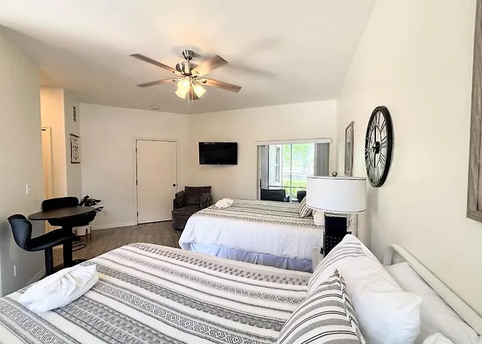 Right Direction Rentals Studio Villa 9970