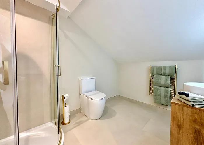 Wonderful Luxury Two Bedroom Duplex Apartment