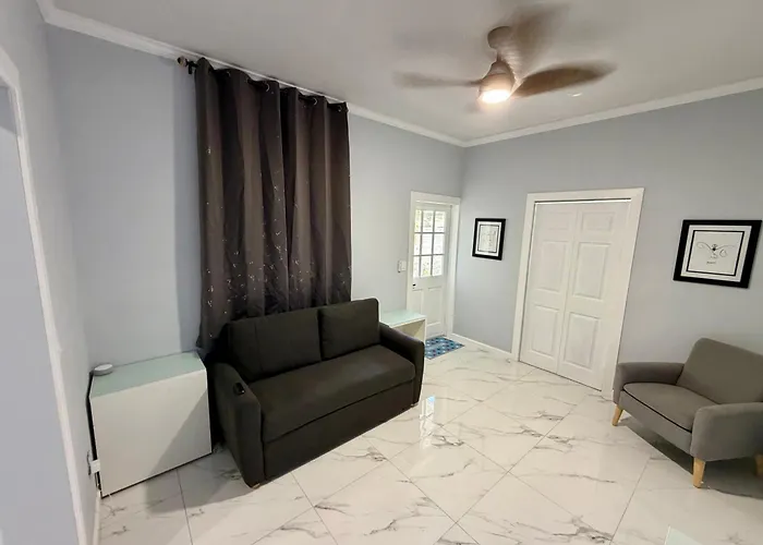 View Private Suite Near Legoland, Downtown & Hospital