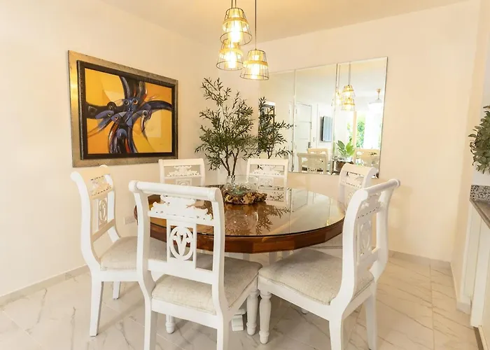 3 Bedroom Apartment Terrace And Pool Relaxation