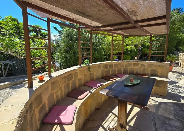 Secluded Garden Studio
