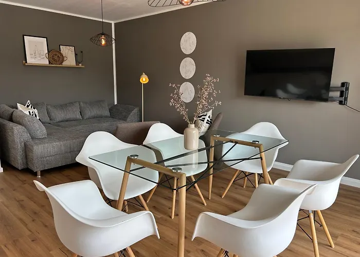 Modernes Apartment Fuer Arbeit & Erholung - 6 Personen